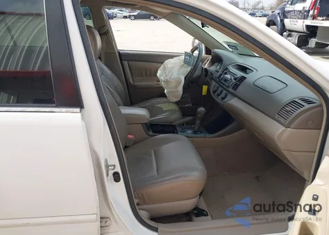 2004 Toyota Camry Le from USA, damaged, VIN 4T1BE32K04U367131